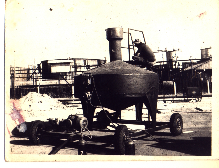 Lonetti's first 4,000-liter measure for YPF Argentina, 1959