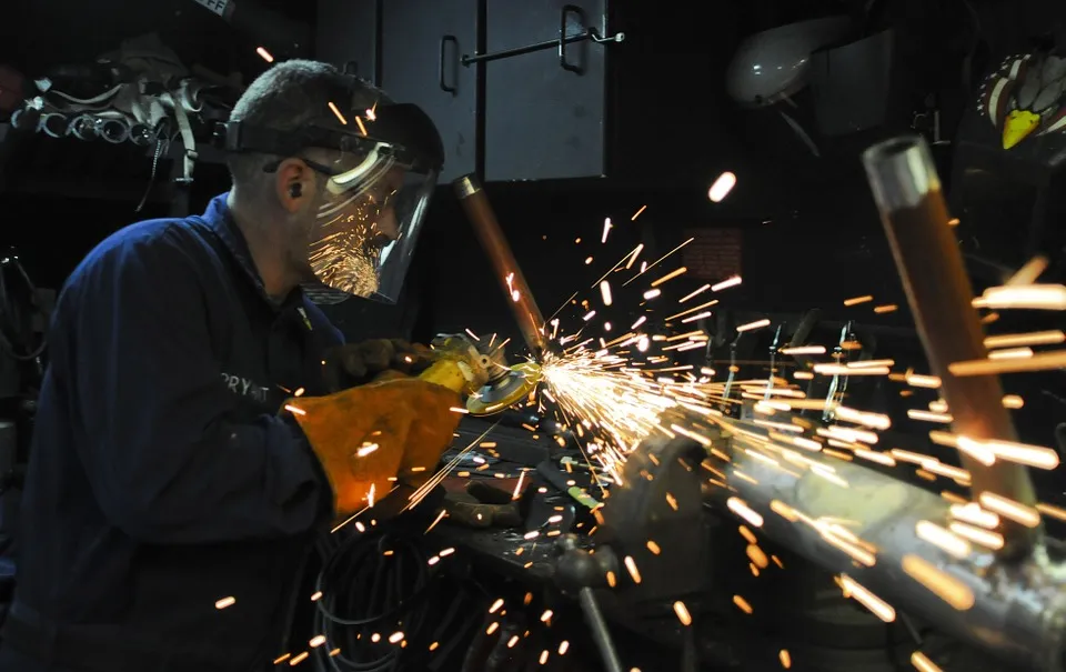Lonetti technician in PPE